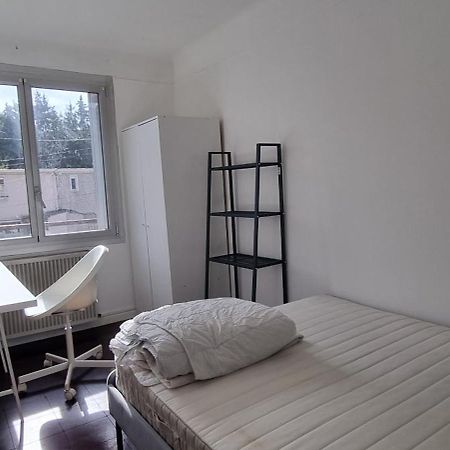 Appartement Calme 3 Chambres Avec Lit Double Wifi - Parking Facile Vandoeuvre-les-Nancy Exterior photo