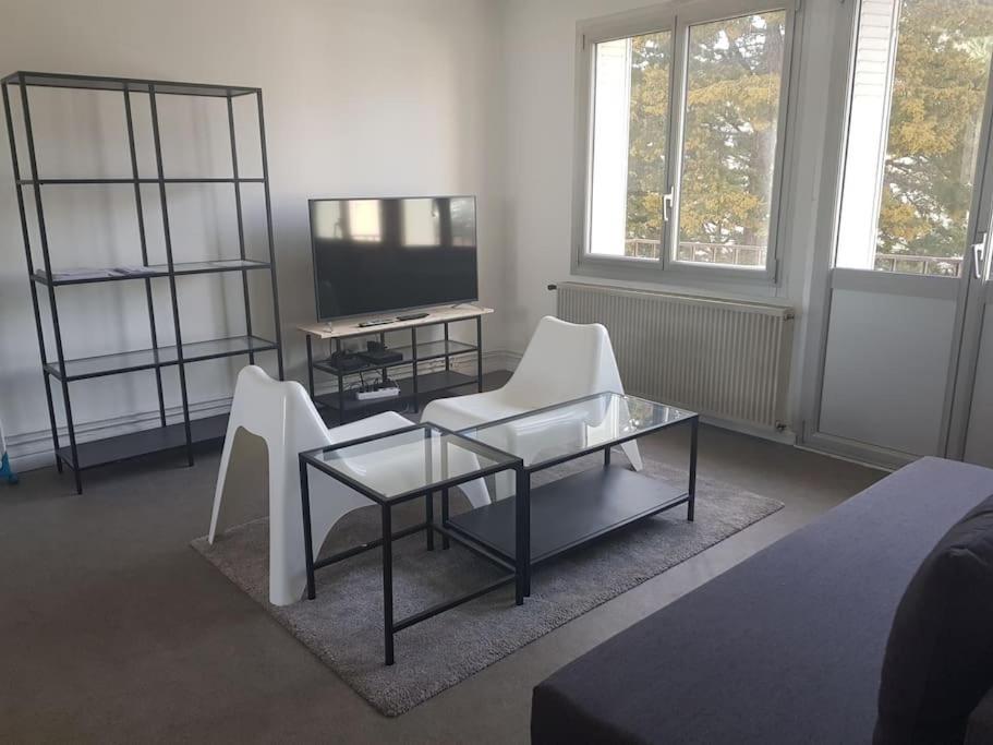 Appartement Calme 3 Chambres Avec Lit Double Wifi - Parking Facile Vandoeuvre-les-Nancy Exterior photo